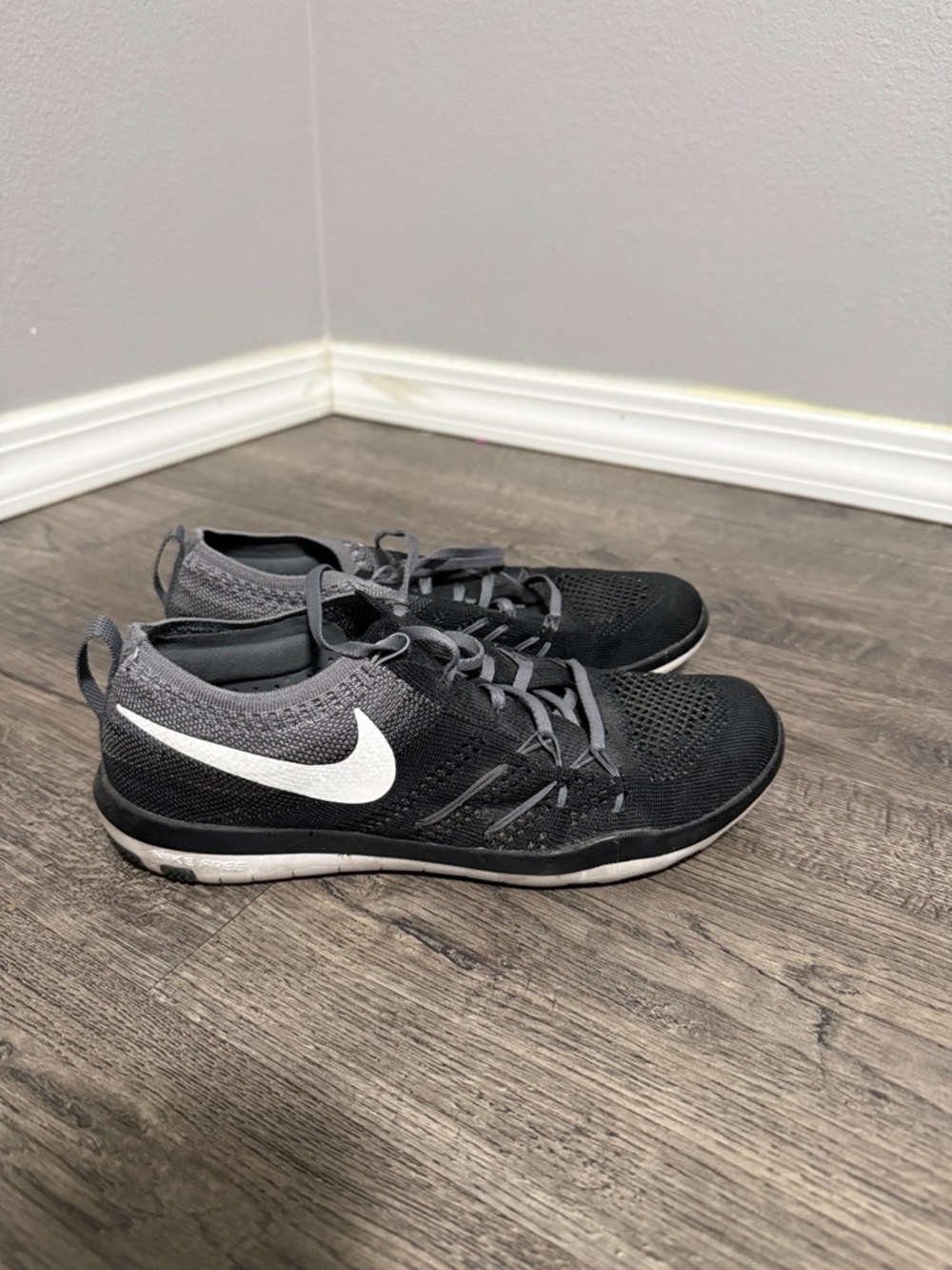 Nike Black & Gray Focus Flyknit Sneakers